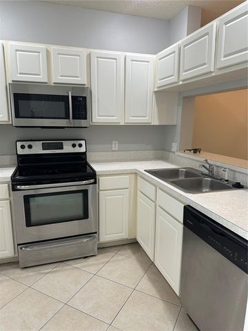 8563 HUNTERS KEY CIRCLE, Tampa, FL 33647