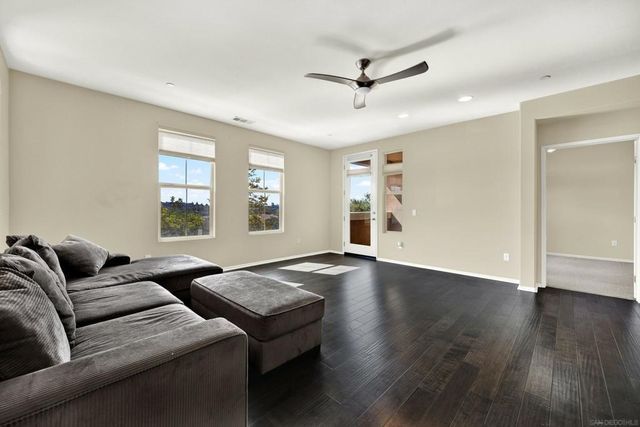 6610 Canopy Ridge Ln 37, San Diego, CA 92121