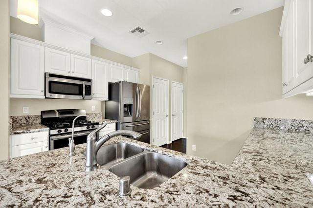 6610 Canopy Ridge Ln 37, San Diego, CA 92121