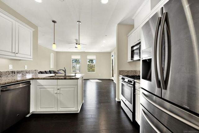 6610 Canopy Ridge Ln 37, San Diego, CA 92121