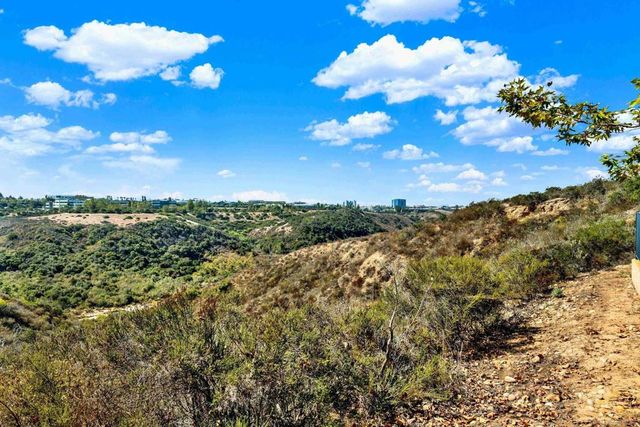 6610 Canopy Ridge Ln 37, San Diego, CA 92121