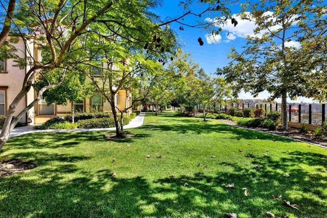 6610 Canopy Ridge Ln 37, San Diego, CA 92121