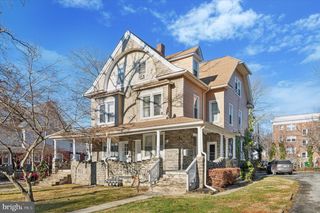 120 WALNUT AVE #2, Ardmore, PA 19003