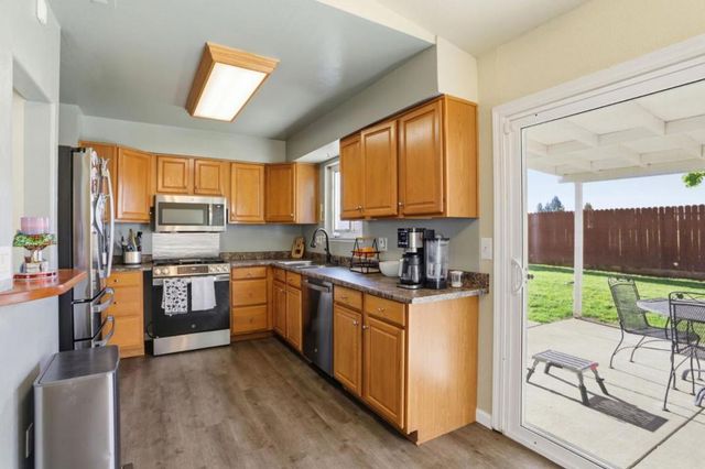 2048 Southwood Drive, Vacaville, CA 95687