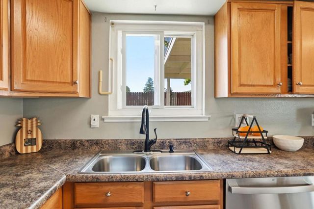 2048 Southwood Drive, Vacaville, CA 95687