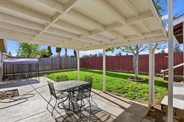 2048 Southwood Drive, Vacaville, CA 95687