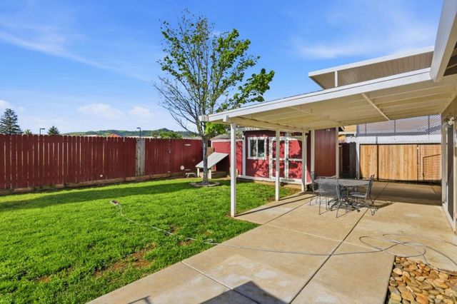 2048 Southwood Drive, Vacaville, CA 95687