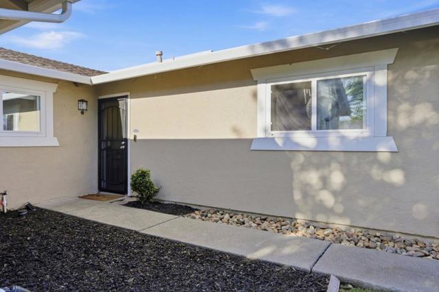 2048 Southwood Drive, Vacaville, CA 95687