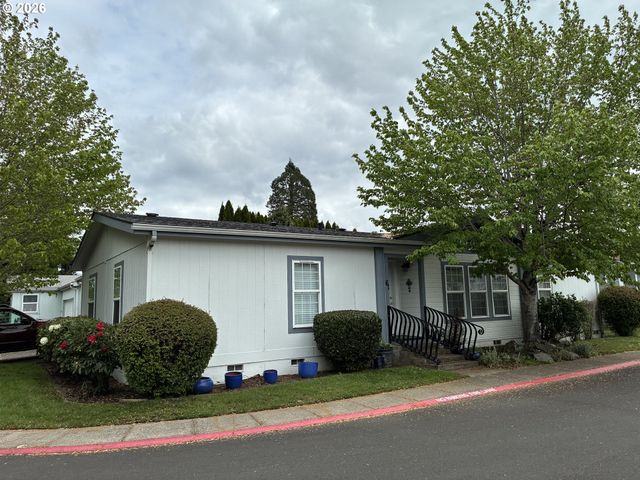 1111 Se 3RD Ave 61, Canby, OR 97013