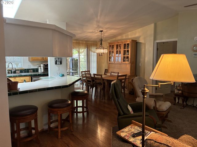 1111 Se 3RD Ave 61, Canby, OR 97013