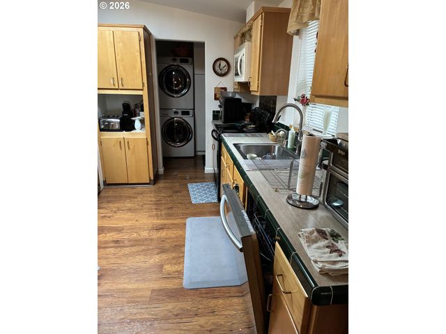 1111 Se 3RD Ave 61, Canby, OR 97013