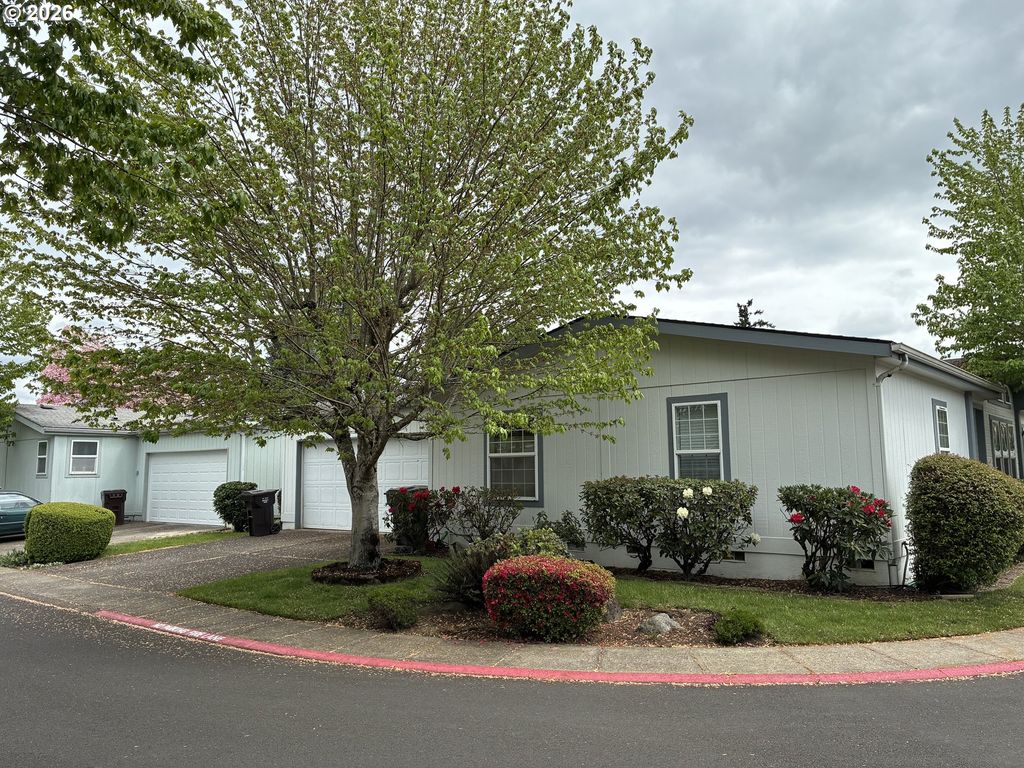 1111 Se 3RD Ave 61, Canby, OR 97013