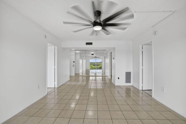 4174 Inverrary Drive 513, Lauderhill, FL 33319