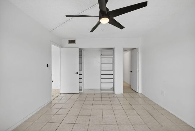 4174 Inverrary Drive 513, Lauderhill, FL 33319