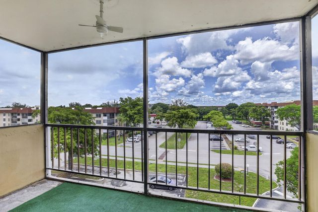 4174 Inverrary Drive 513, Lauderhill, FL 33319