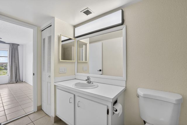 4174 Inverrary Drive 513, Lauderhill, FL 33319