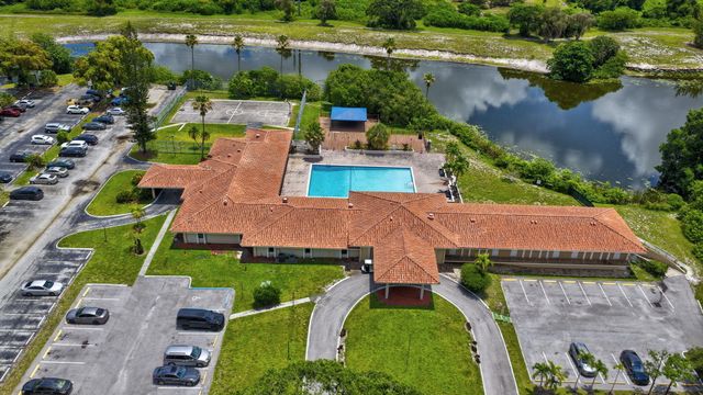 4174 Inverrary Drive 513, Lauderhill, FL 33319