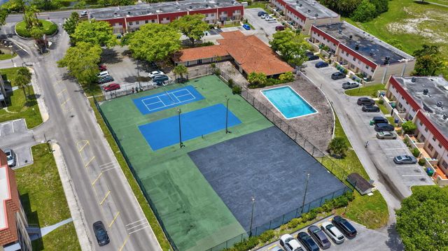 4174 Inverrary Drive 513, Lauderhill, FL 33319
