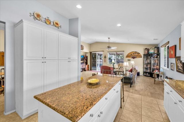 2579 Savanna Way, Palm Springs, CA 92262