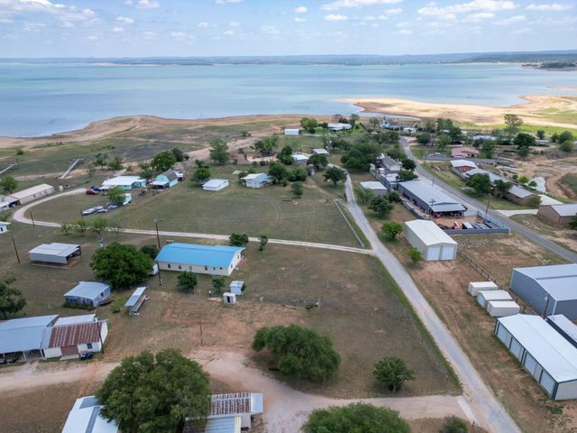 128 Golden Harvest DR, Buchanan Dam, TX 78609