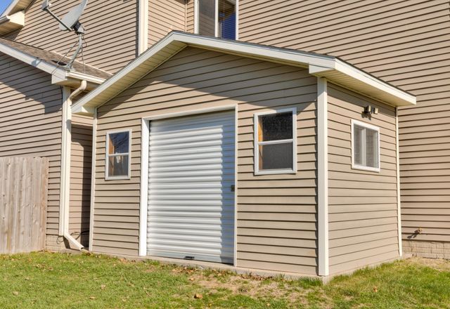 795 SE Westgate Drive, Waukee, IA 50263