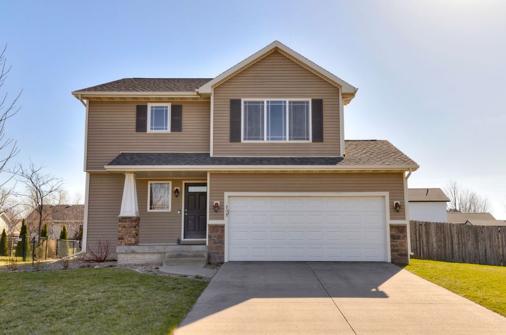 795 SE Westgate Drive, Waukee, IA 50263