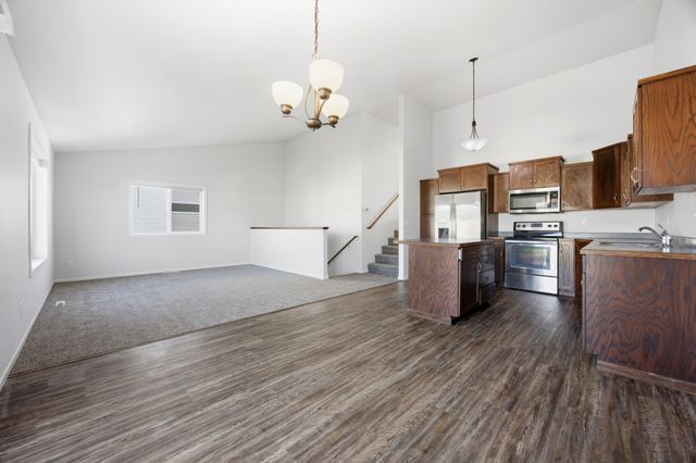 1326 4th Street NW, West Fargo, ND 58078