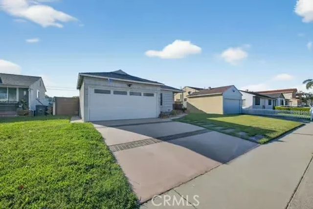 5429 Verdura, Lakewood, CA 90712