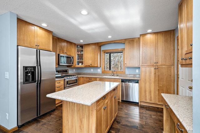 10445 Akron Avenue, Inver Grove Heights, MN 55077