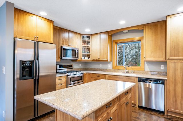 10445 Akron Avenue, Inver Grove Heights, MN 55077