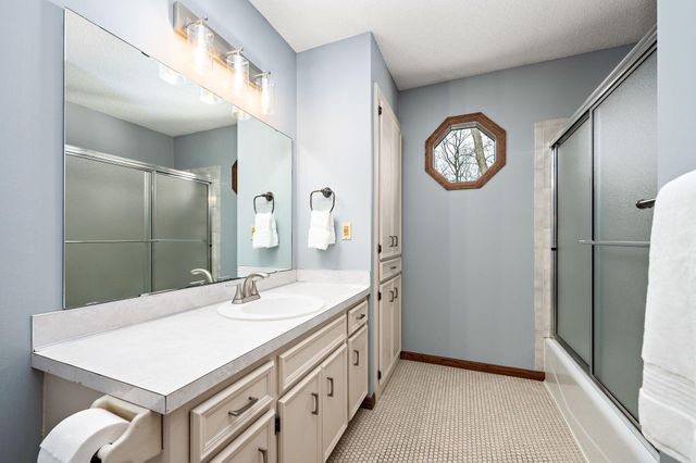 10445 Akron Avenue, Inver Grove Heights, MN 55077