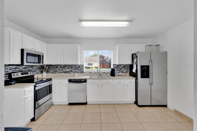 8554 WICHITA PLACE, Orlando, FL 32827