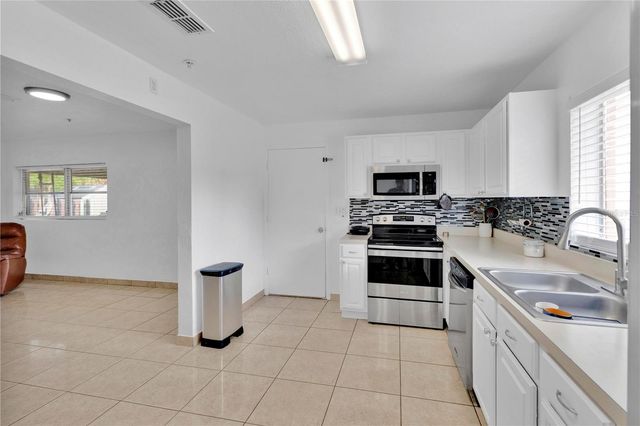 8554 WICHITA PLACE, Orlando, FL 32827