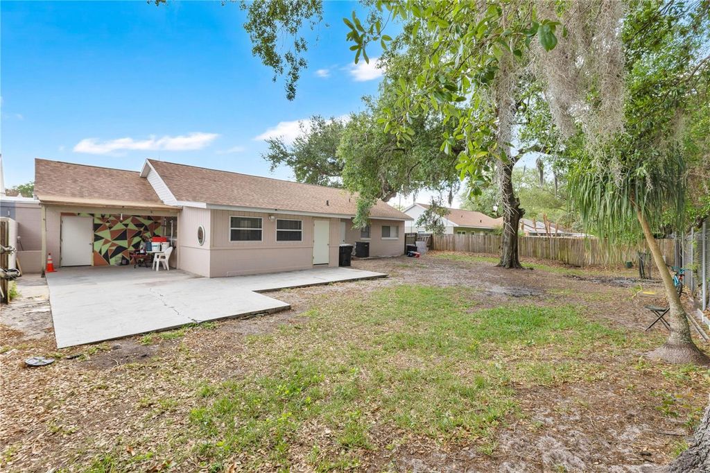 Image 19 of property listing at 8554 WICHITA PLACE, Orlando, FL 32827