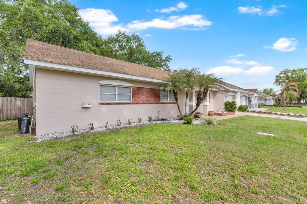Image 23 of property listing at 8554 WICHITA PLACE, Orlando, FL 32827