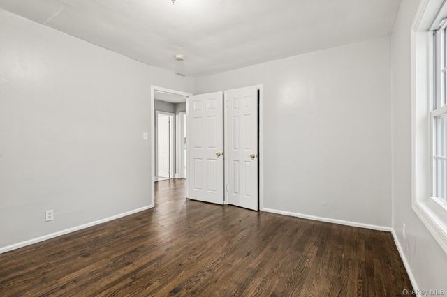 16 Belgrave Avenue, Bay Shore, NY 11706