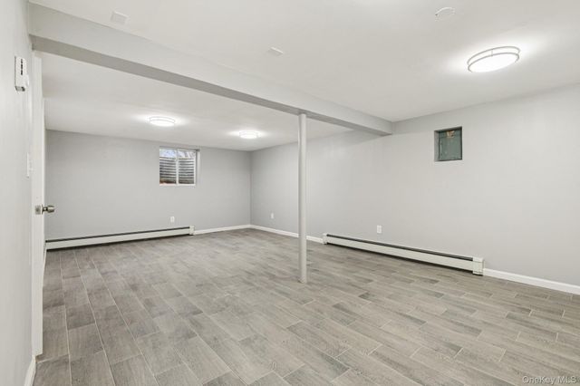 16 Belgrave Avenue, Bay Shore, NY 11706