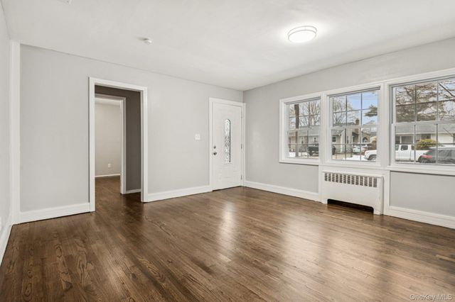 16 Belgrave Avenue, Bay Shore, NY 11706