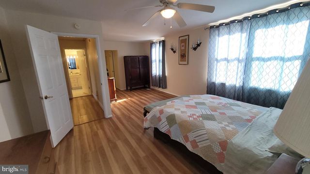 6433 LENOX CT, Bensalem, PA 19020