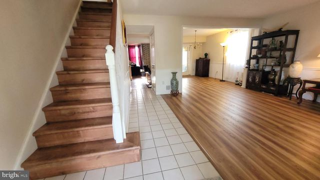 6433 LENOX CT, Bensalem, PA 19020