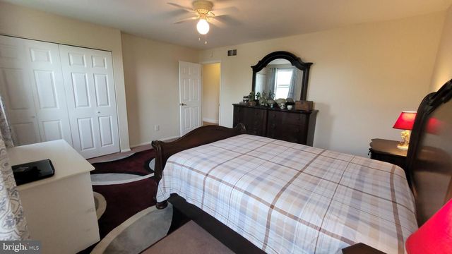 6433 LENOX CT, Bensalem, PA 19020