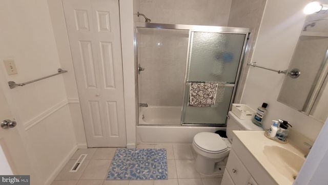 6433 LENOX CT, Bensalem, PA 19020