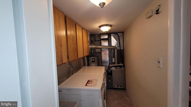 6433 LENOX CT, Bensalem, PA 19020