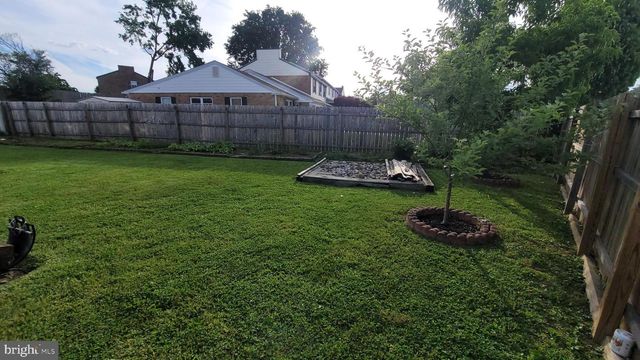 6433 LENOX CT, Bensalem, PA 19020
