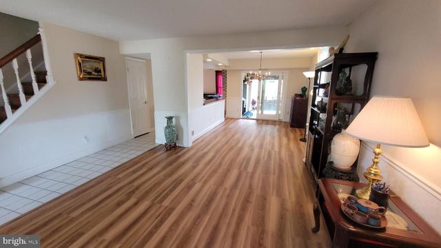 6433 LENOX CT, Bensalem, PA 19020