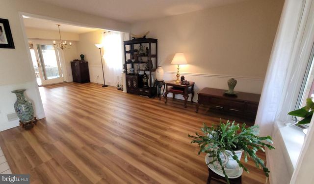 6433 LENOX CT, Bensalem, PA 19020