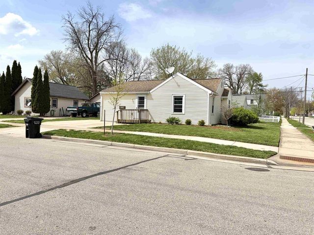 326 E WILSON AVENUE, Appleton, WI 54915