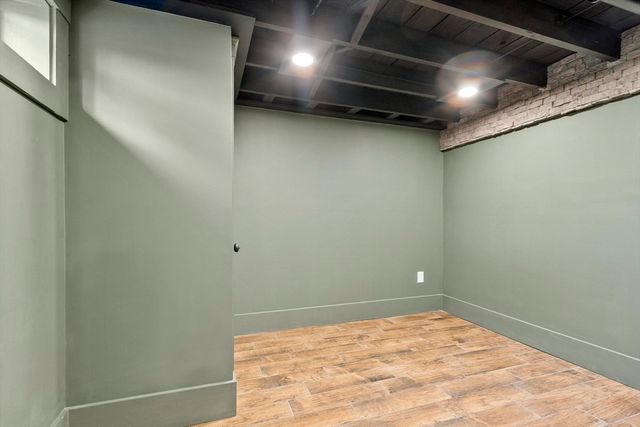 33 Hammond St, Leominster, MA 01453
