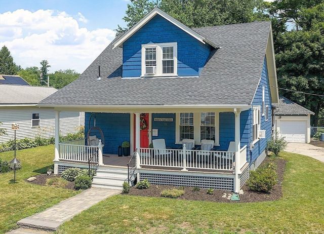 33 Hammond St, Leominster, MA 01453