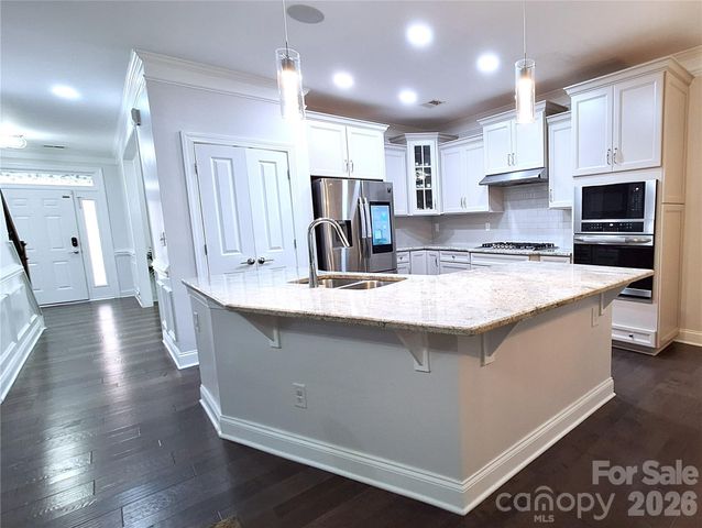 8207 Shady Pond Drive, Charlotte, NC 28227